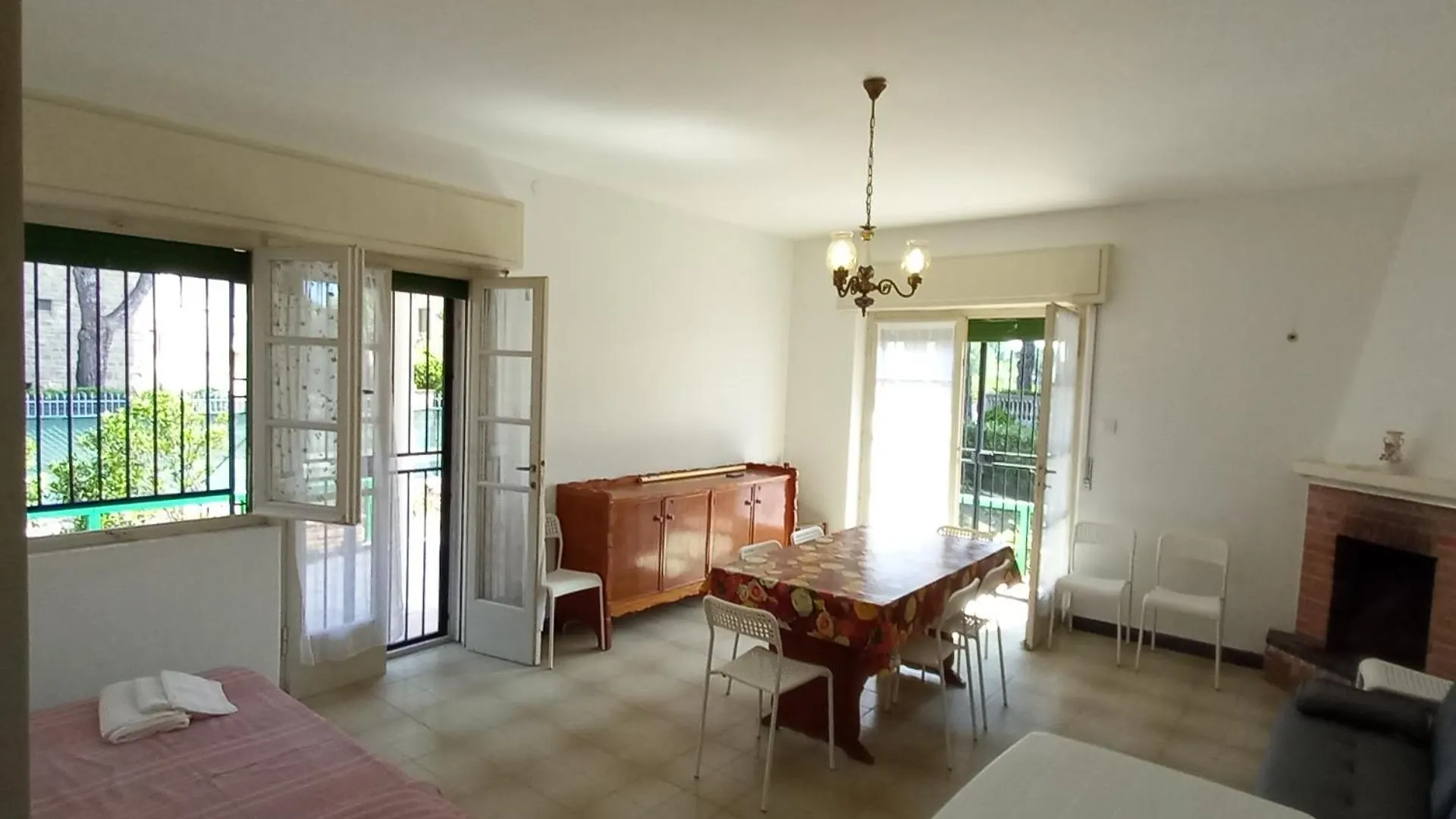 Villa Eusepia, Di Fronte Alla Spiaggia Di Tirrenia Italy